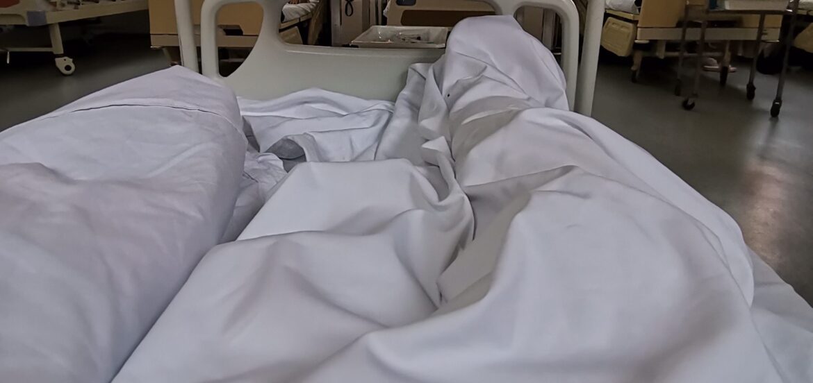 pat-spital-pacienti-bolnavi-foto-radioiasi-e1721905358289.jpg